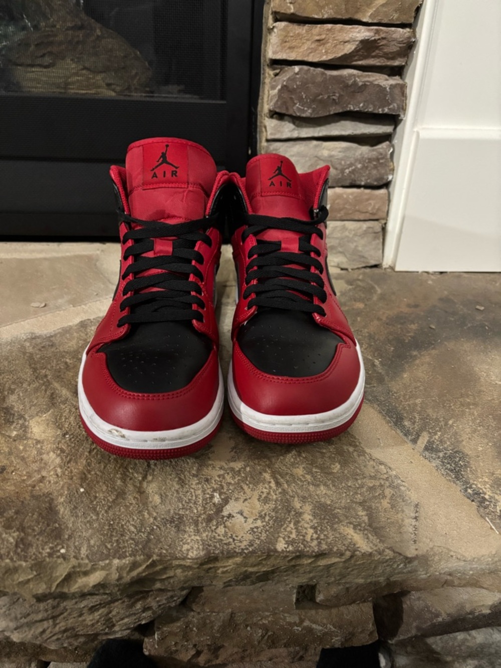 Jordan 1 Mid Reverse Bred